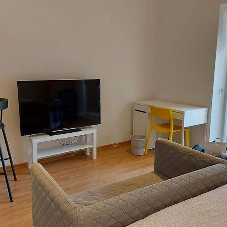 Entire Guest Suite Saint Julian's Bagian luar foto