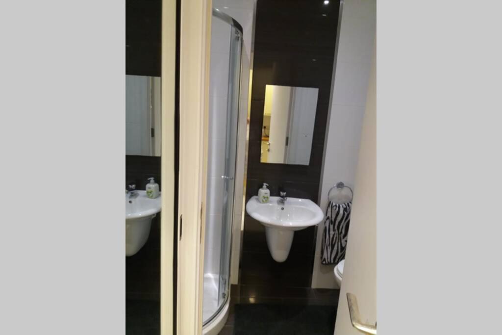 Entire Guest Suite Saint Julian's Bagian luar foto